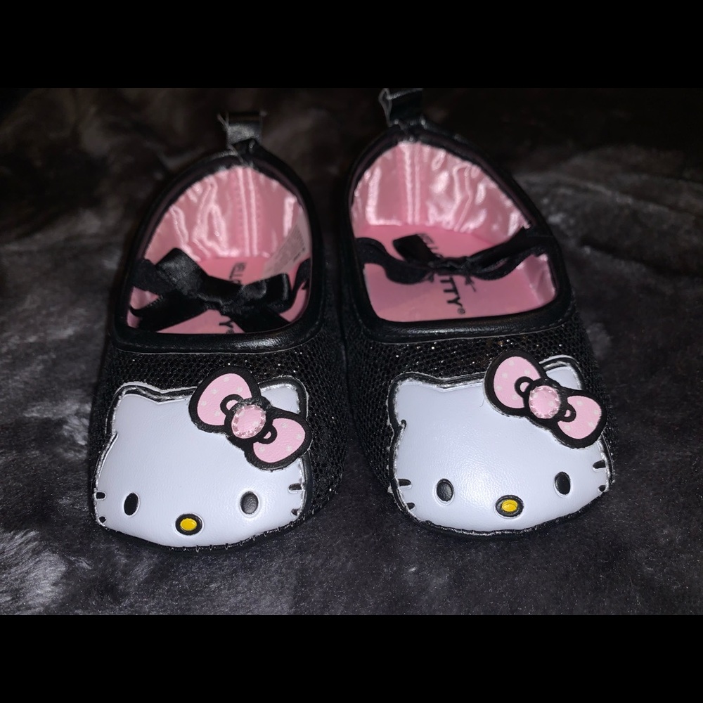 Hello kitty crib shoes
